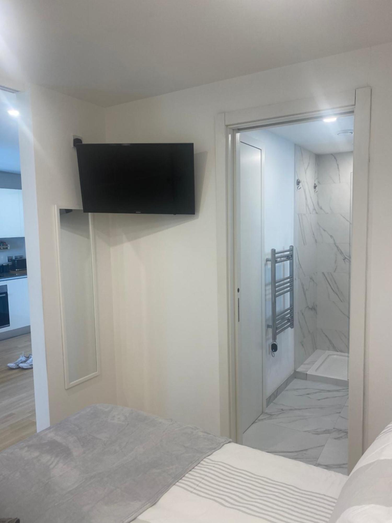 Cp Top Floor Luxury Studio With Spa And Pool Gibraltar Exterior photo